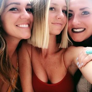 Meet your Posher, Abigail